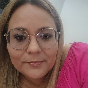 Meet your Posher, Denise